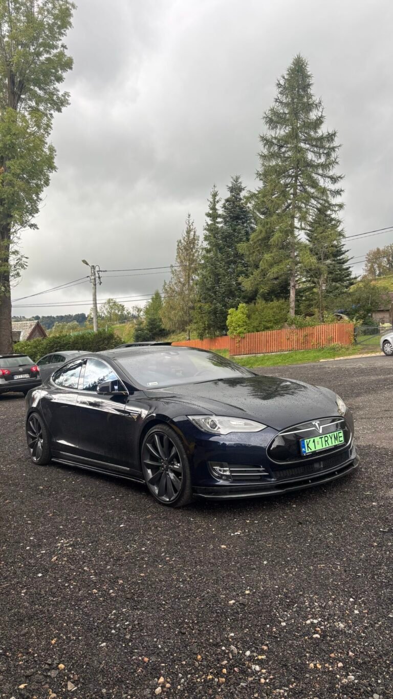 Tesla S Performance - wynajem samochodu premium - Kraków i Zakopane