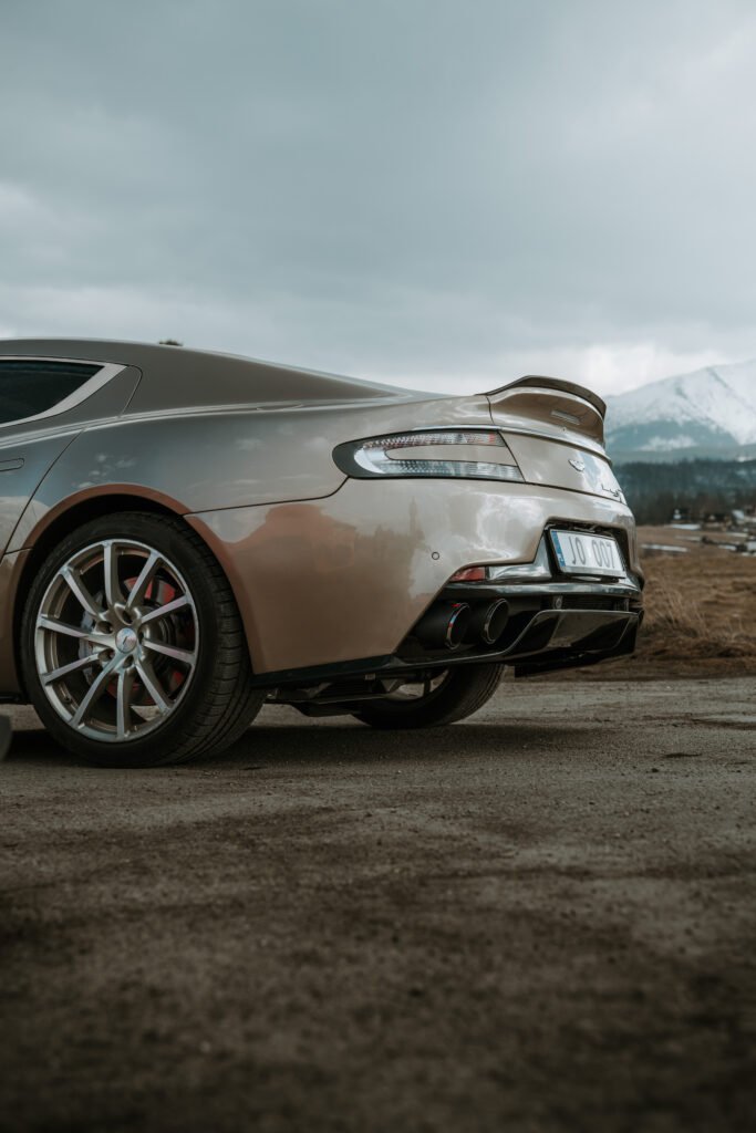 Aston Martin Rapide S - wynajem samochodu premium - Kraków i Zakopane - zdjęcie 8