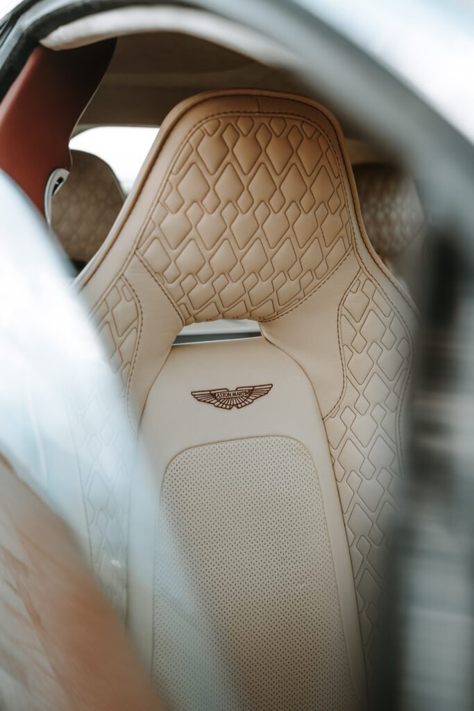 Aston Martin Rapide S - wynajem samochodu premium - Kraków i Zakopane - zdjęcie 6