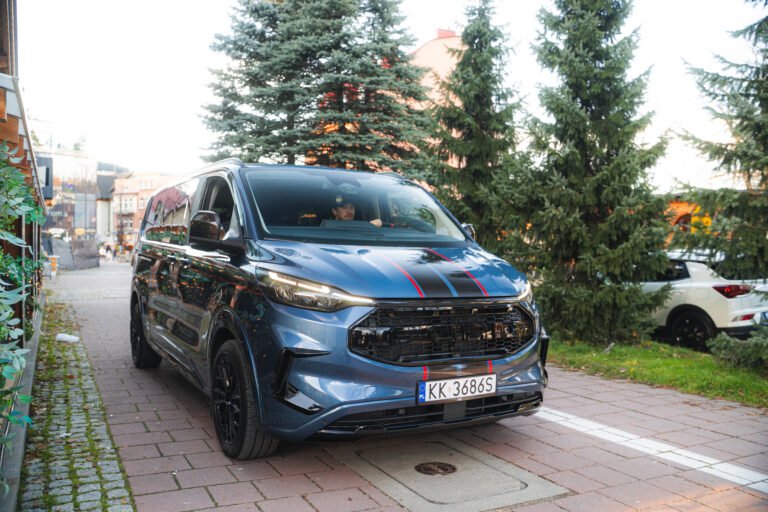 Ford Custom VIP - wynajem samochodu premium - Kraków i Zakopane - zdjęcie 5
