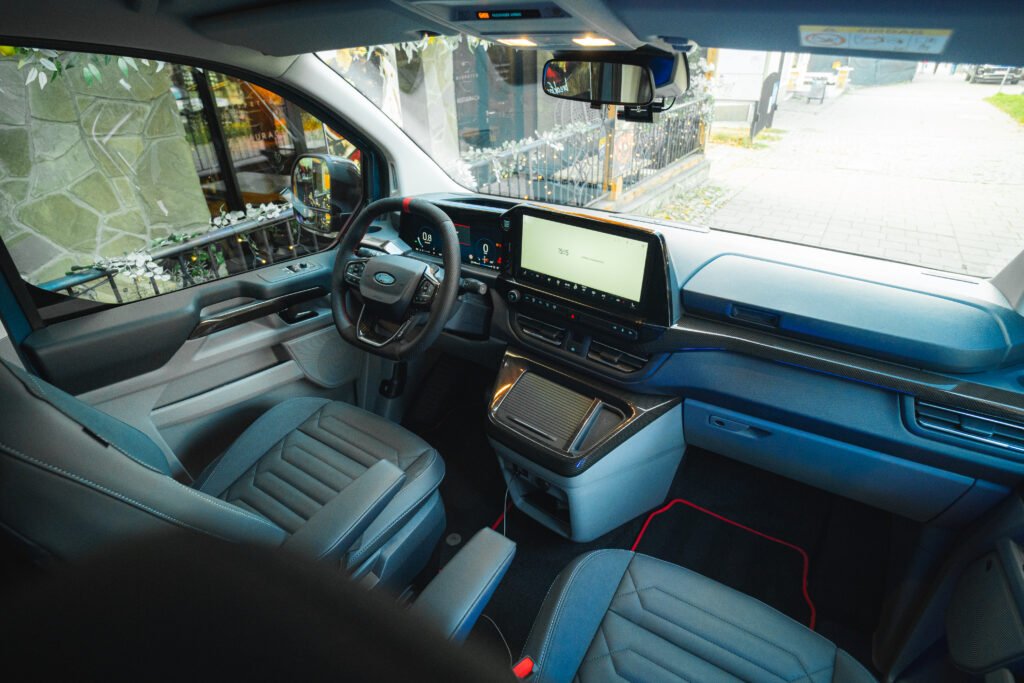 Ford Custom VIP - wynajem samochodu premium - Kraków i Zakopane - zdjęcie 7