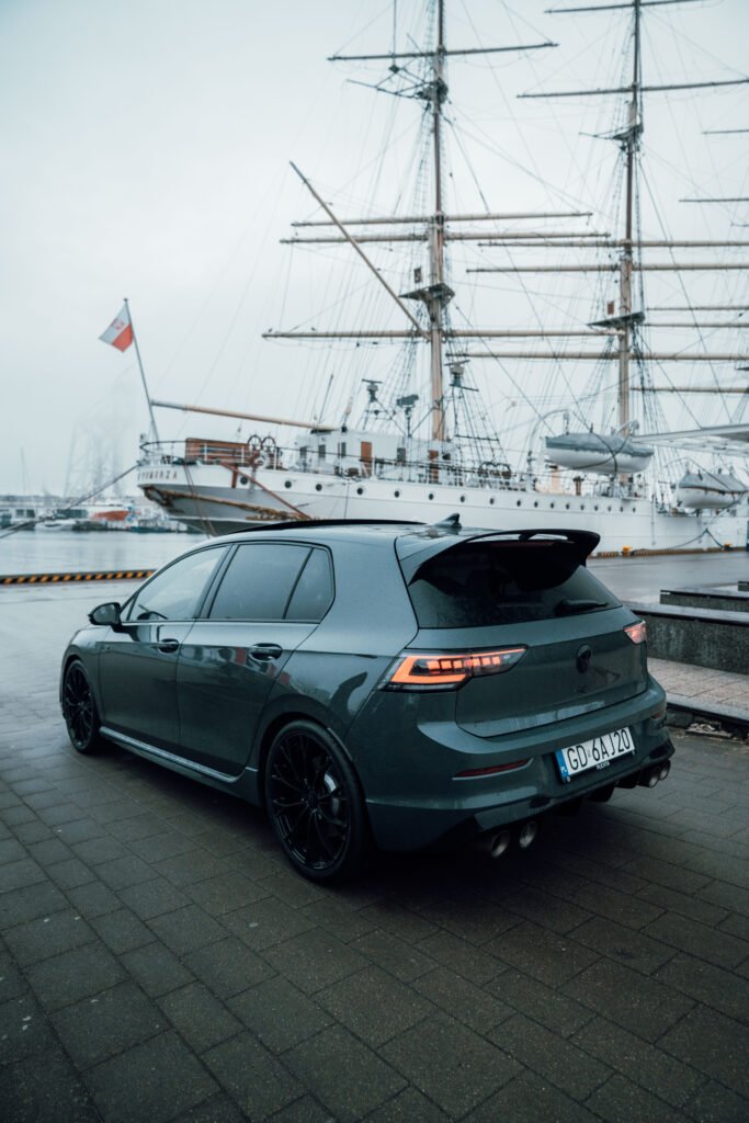 Golf 8R Black Edition - wynajem samochodu premium - Kraków i Zakopane - zdjęcie 11
