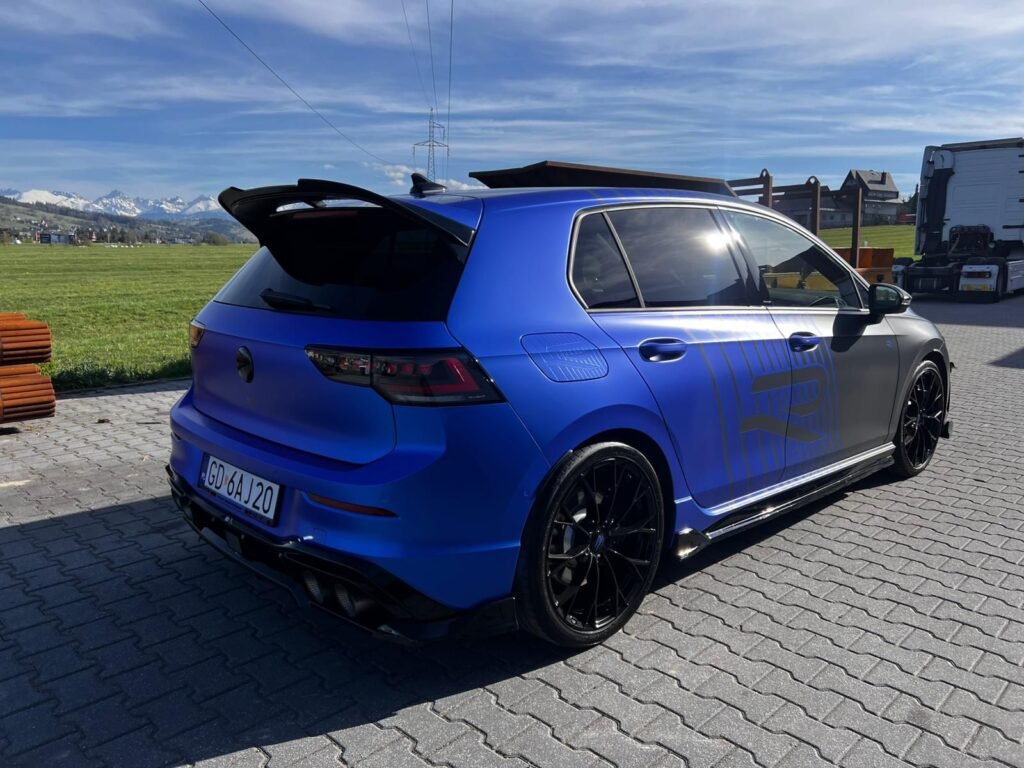Golf 8R Black Edition - wynajem samochodu premium - Kraków i Zakopane - zdjęcie 4