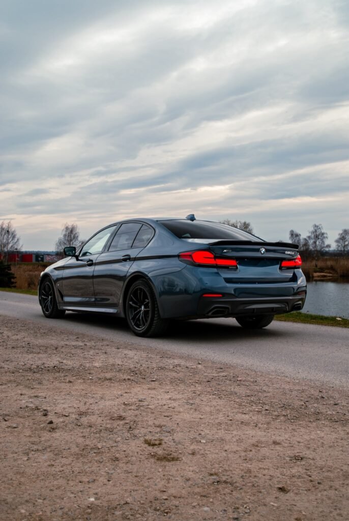 BMW 5 G30 LCI - wynajem samochodu premium - Kraków i Zakopane - zdjęcie 2